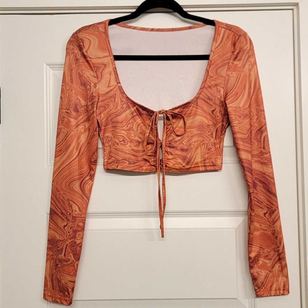 SHEIN Groovy Orange Marble Print Longsleeve Front Tie Crop Top